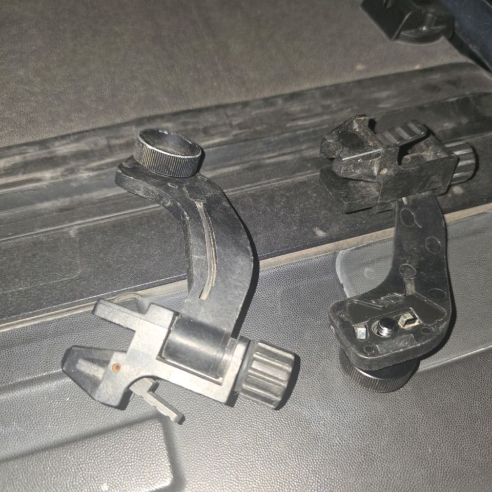 Image 3 - Nvg shroud/mount/j arm