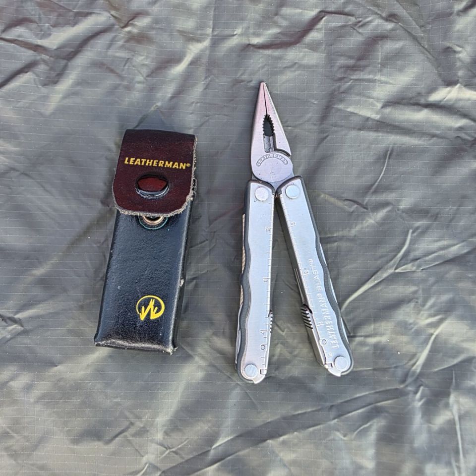 Image 3 - Leatherman Blast