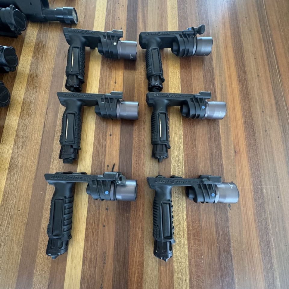 Image 3 - Surefire M910 Weaponlight 