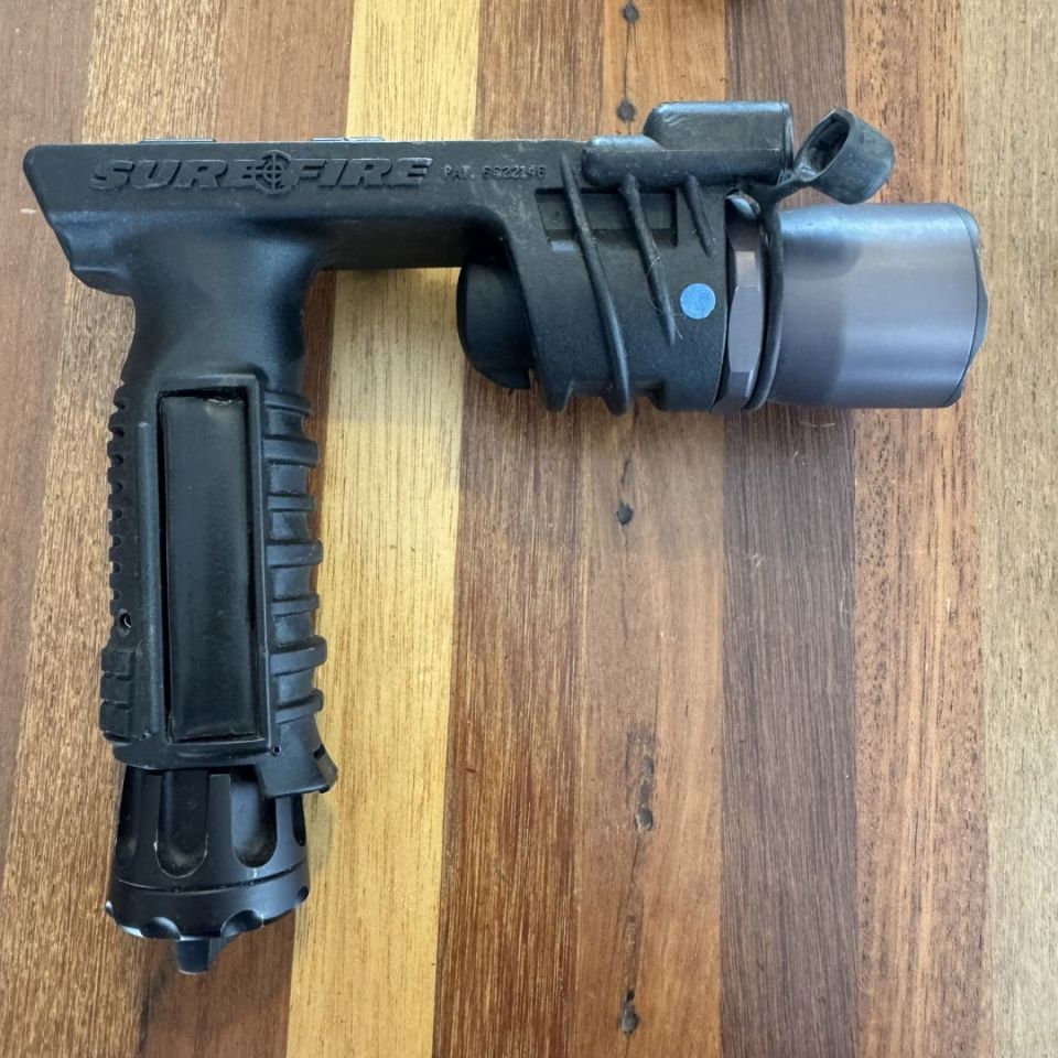 Image 1 - Surefire M910 Weaponlight 