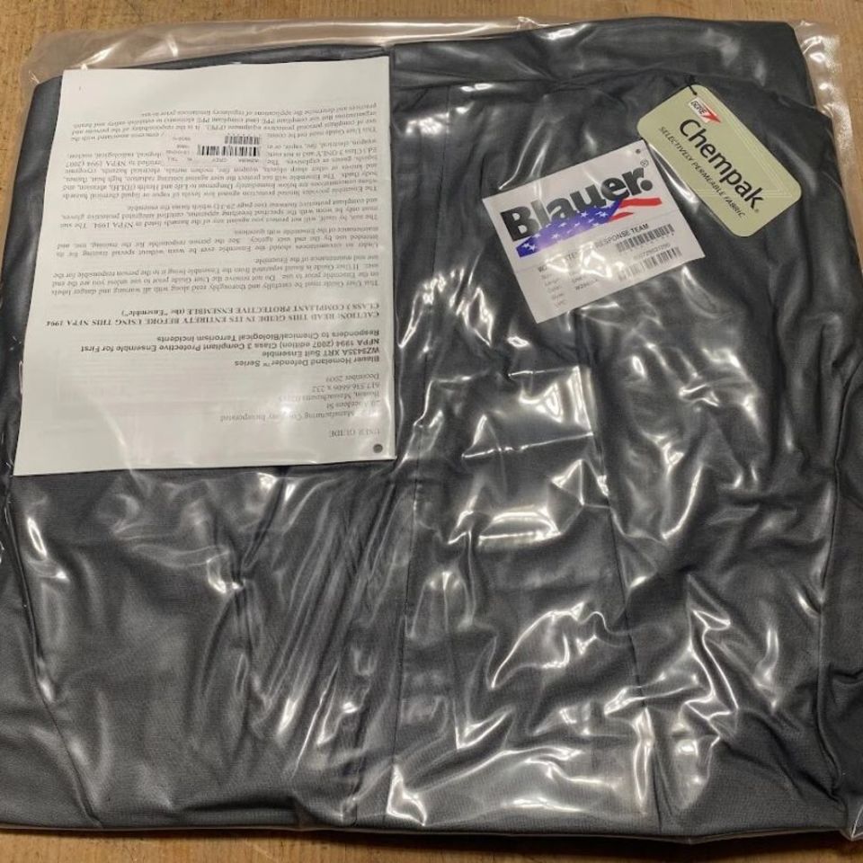 Image 2 - Chempak WZ9435 bio hazard Suit