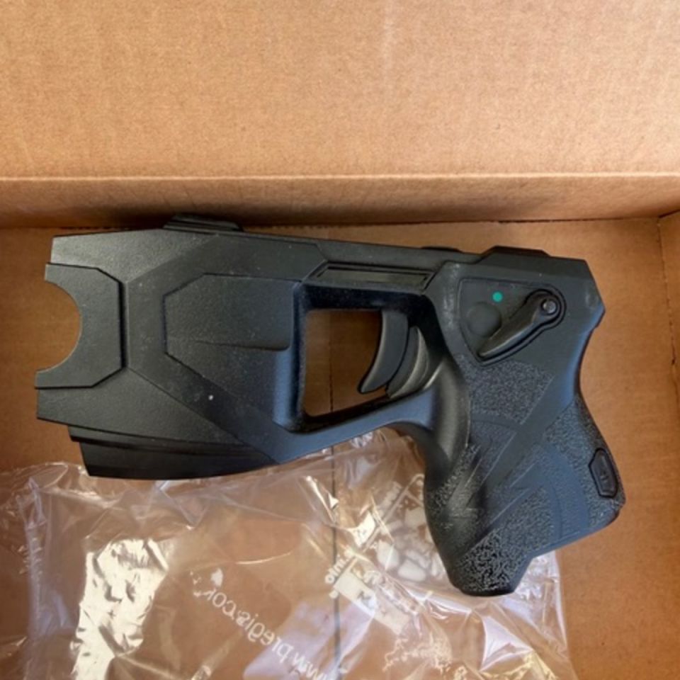 Image 4 - Taser X26P Black Package