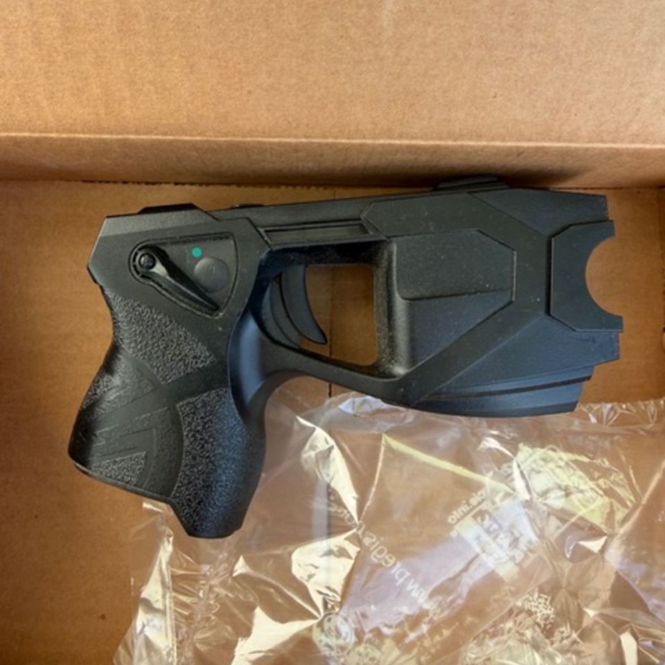 Image 3 - Taser X26P Black Package