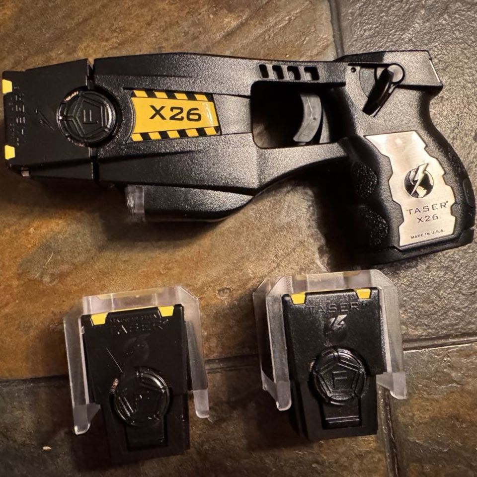 Image 2 - Tazer X26c