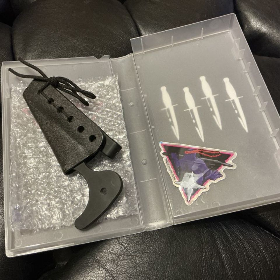 Image 2 - Black Triangle PCT-L G10 Knife