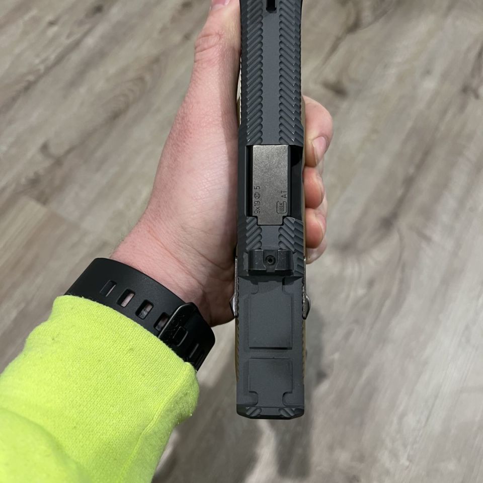 Image 3 - Glock 19 LWS slide