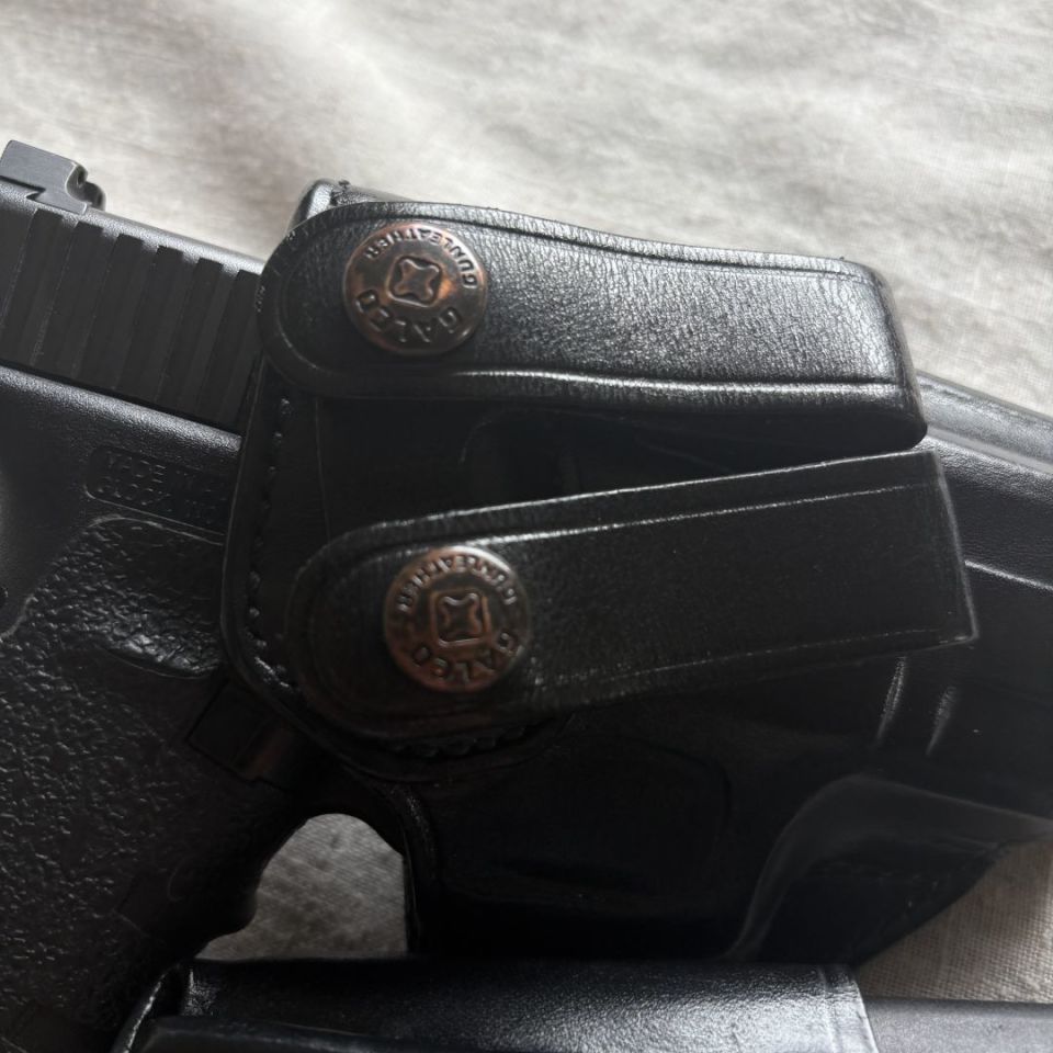 Image 3 - Galco Glock Holster 