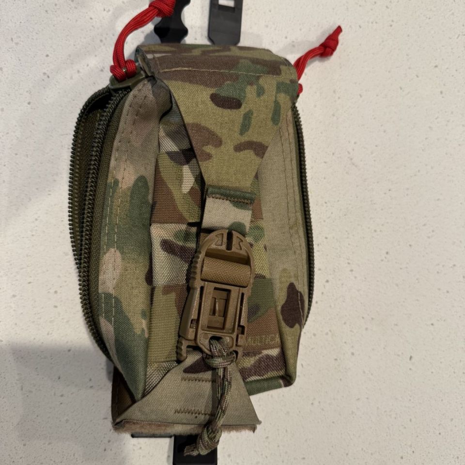 Image 1 - ESSTAC DST gen 2 medical pouch