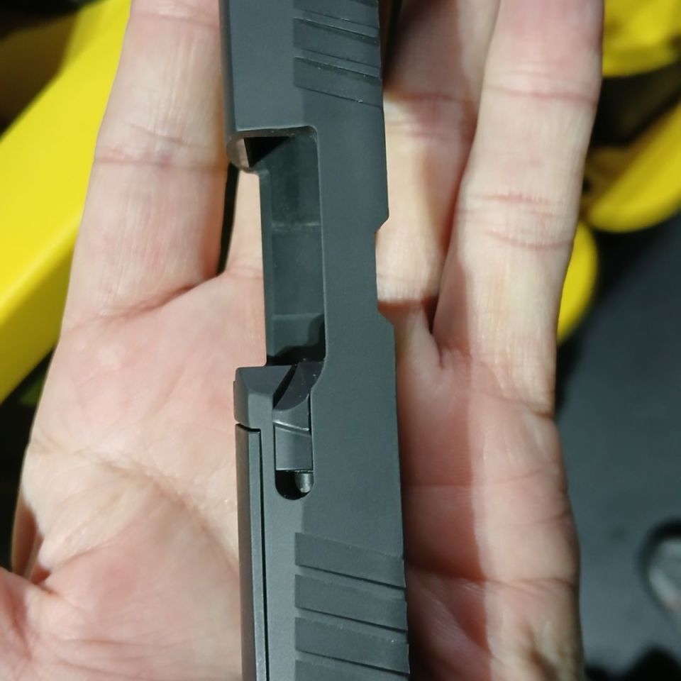 Image 1 - 320 Compact upper