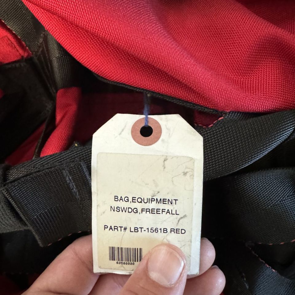 Image 4 - LBT NSWDG Parachutist Bag