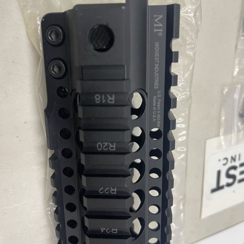 Image 2 - 15" MI quad rail.