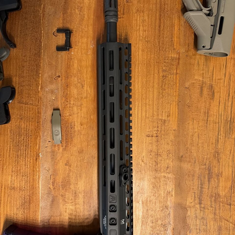 Image 3 - 13.9” Build