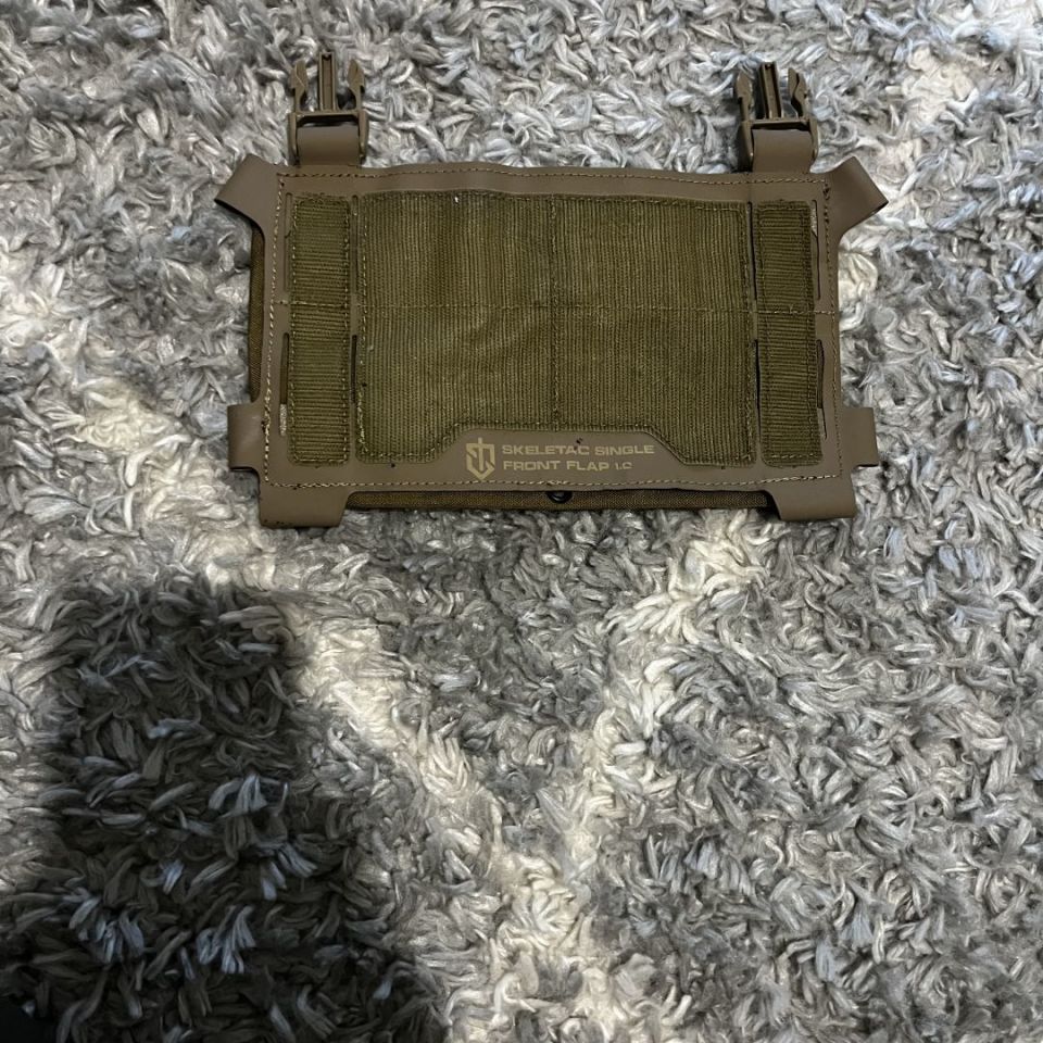 Image 5 - Ferro/ First spear