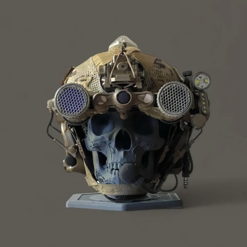 Image 2 - Skull Tactical Helmet Stand Shipped
