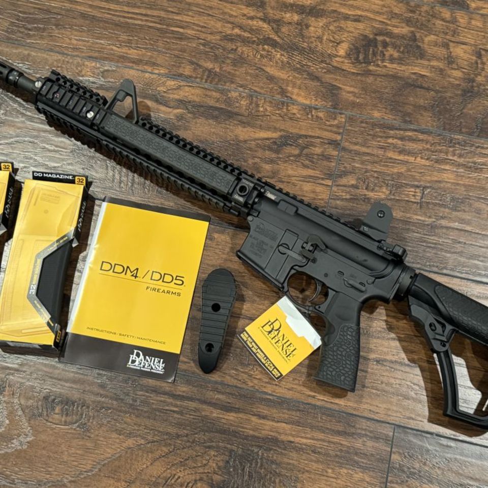 Image 2 - Daniel Defense M4A1 FSP Black