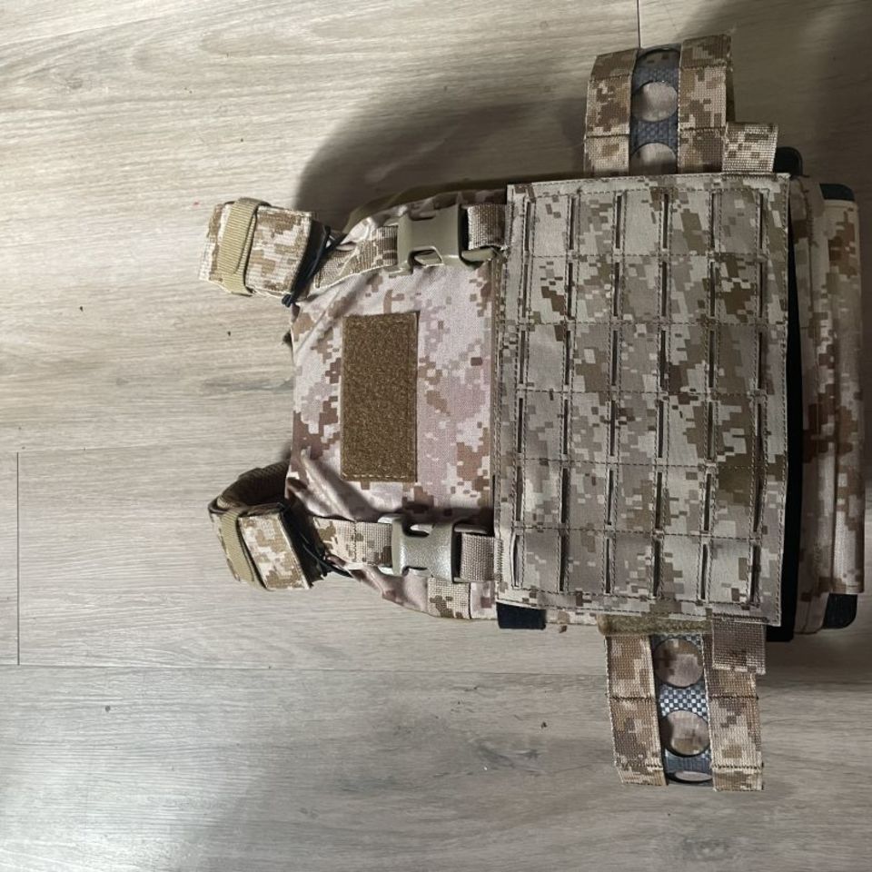 Image 4 - AOR 1 / Desert Digital Gear