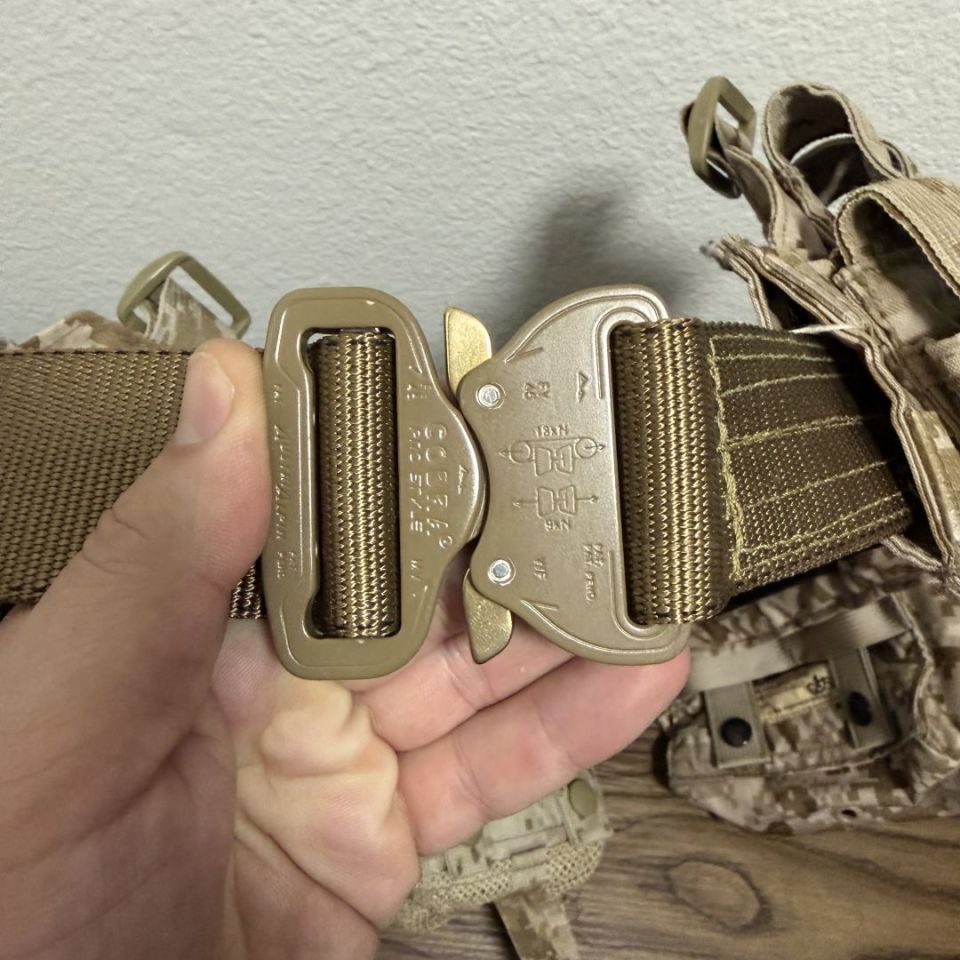 Image 2 - AOR1 Kit Lot