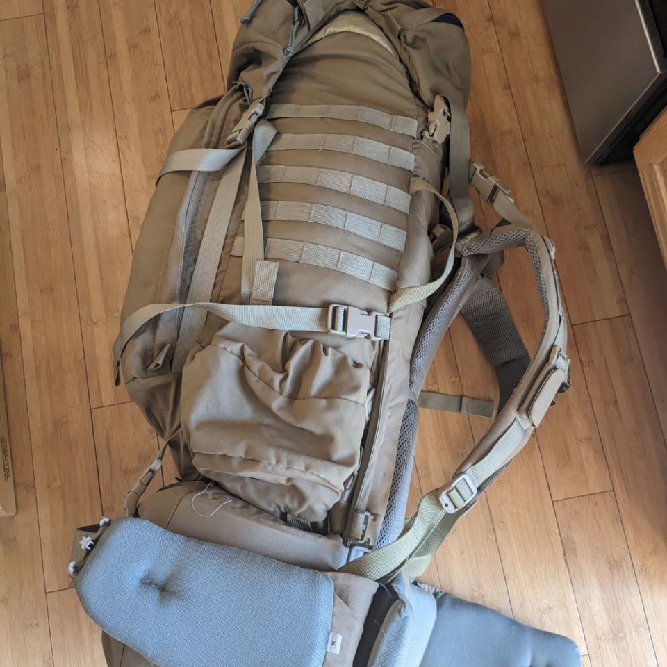 Image 2 - Oldgen mystery ranch wolfpup