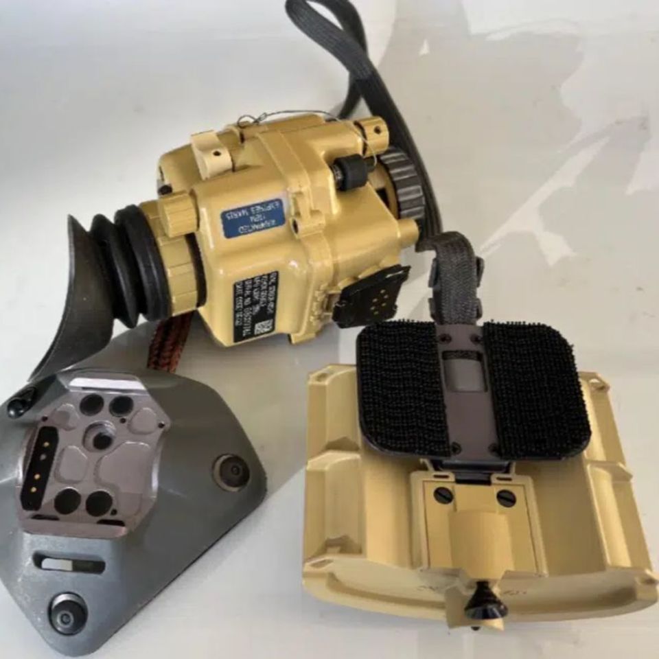 Image 5 - AN/PSQ-20A DSNVG 