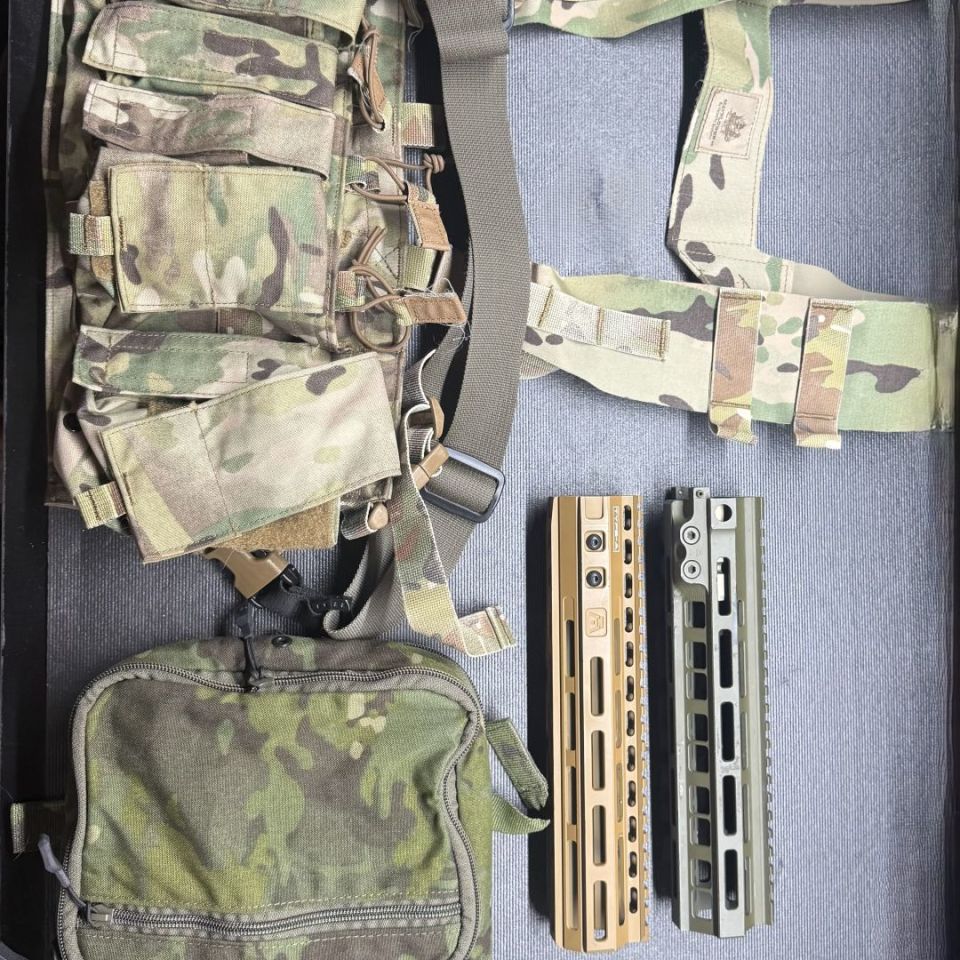 Image 1 - Gear for sale