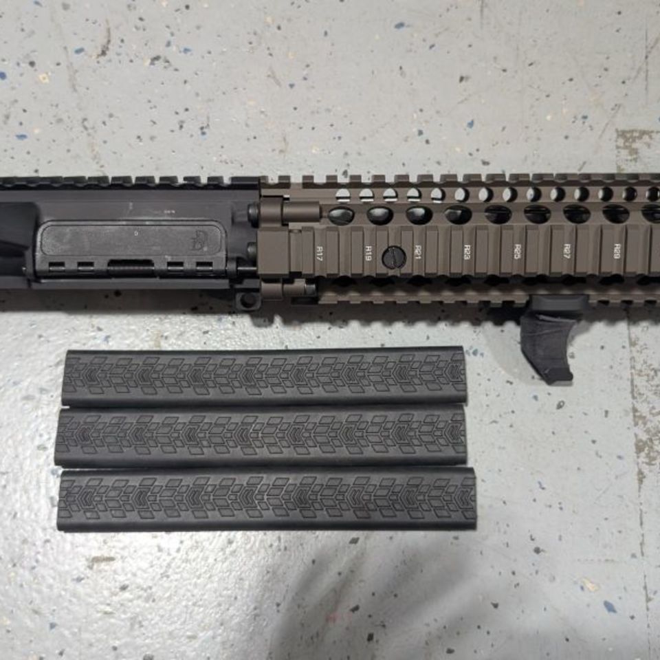 Image 2 - Mk18 complete upper risii