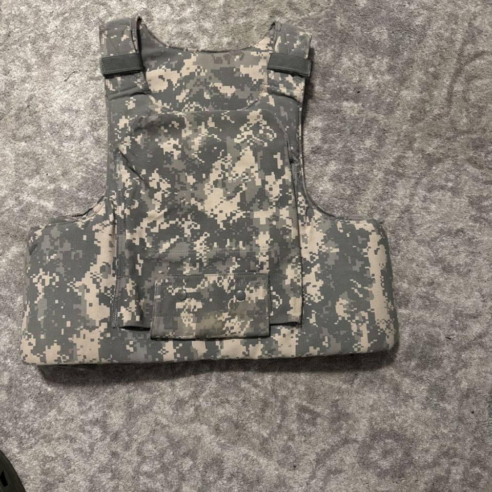 Image 1 - Air warrior body armor 