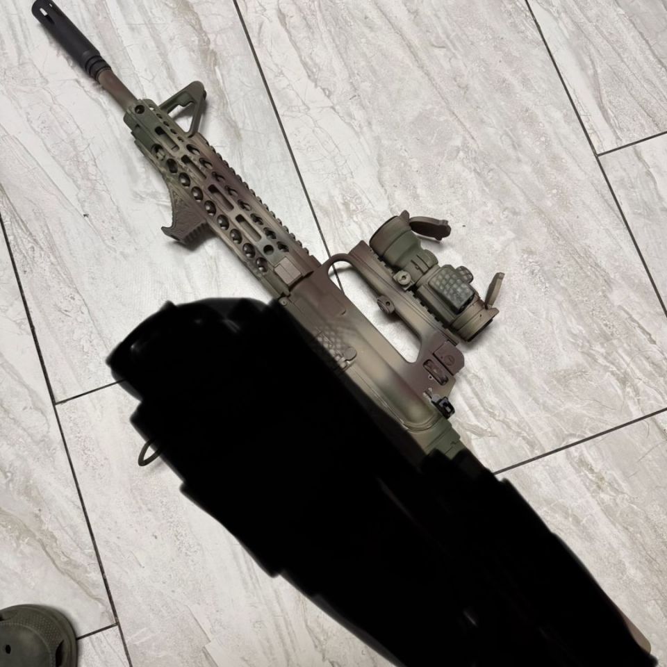 Image 2 - Carry handle upper