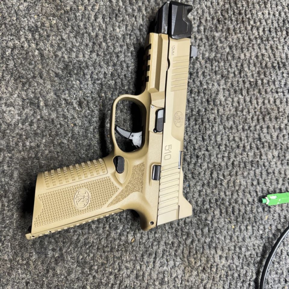 Image 2 - FN510 with Comp