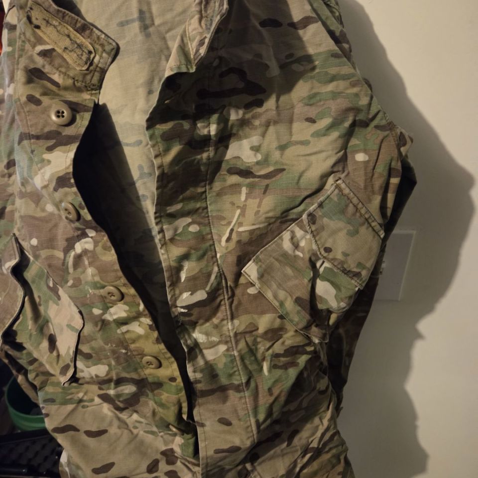 Image 1 - Patagonia large multicam top