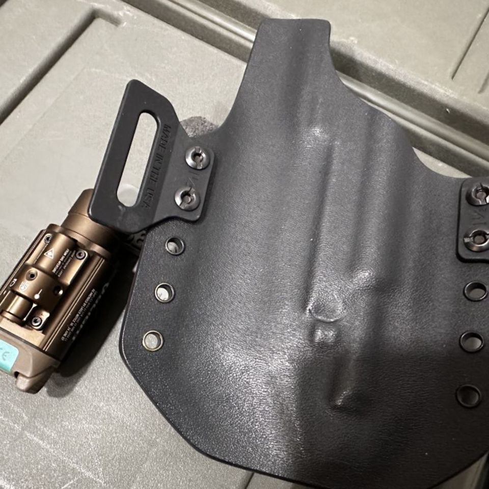 Image 3 - Glock 19X Holster & Light