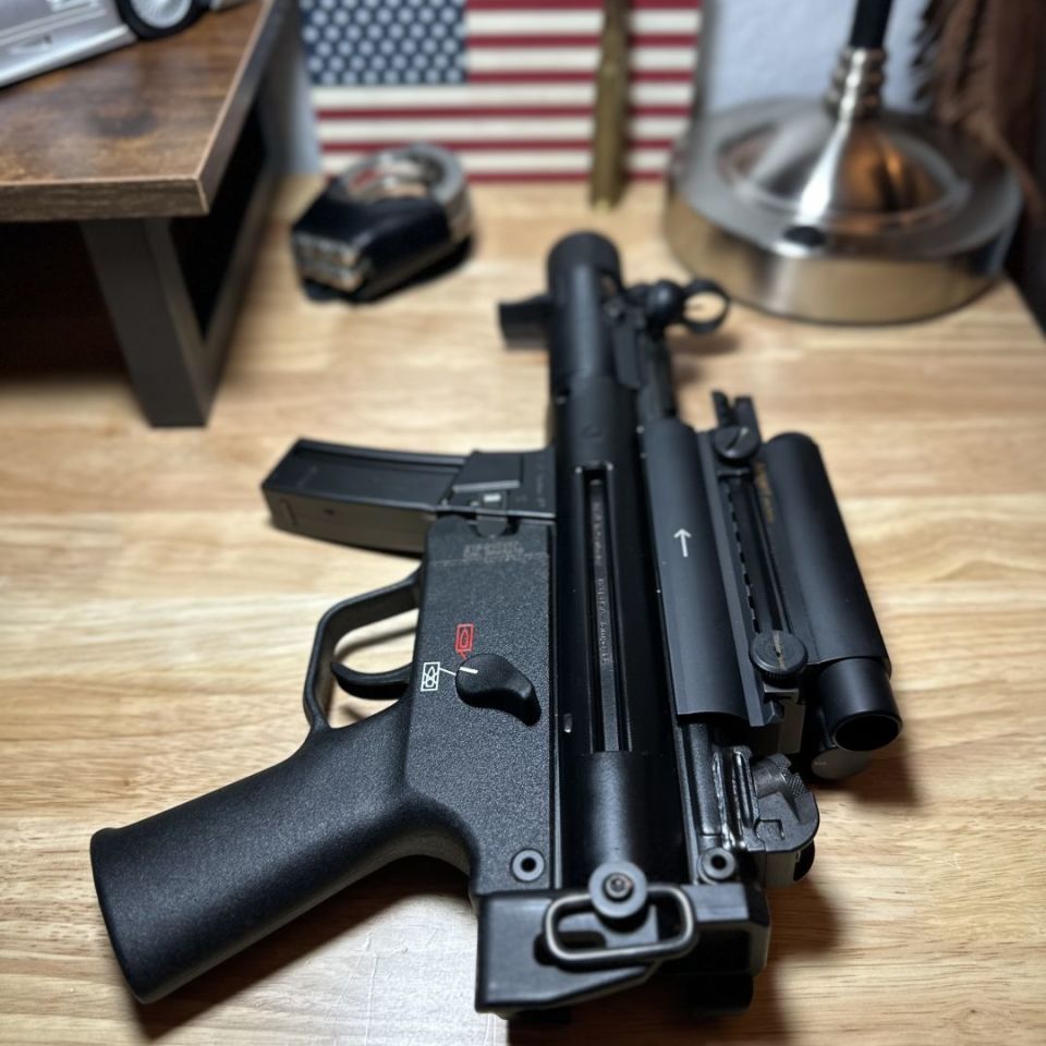 Image 4 - Aimpoint Electronic G2