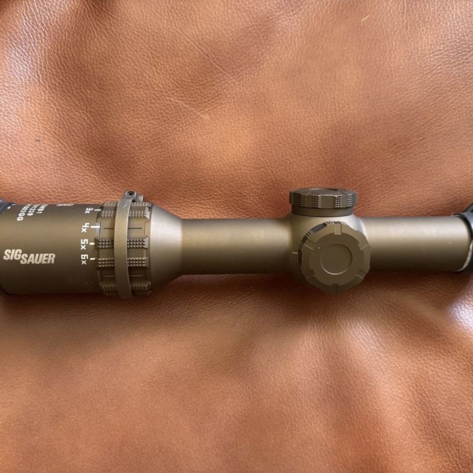 Image 2 - Sig Tango6T LPVO 1-6 30mm FFP