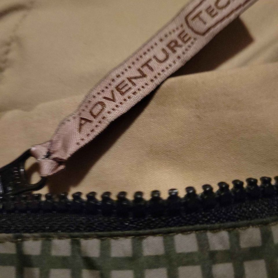 Image 3 - Goretex Adventure tech dnc\dcu