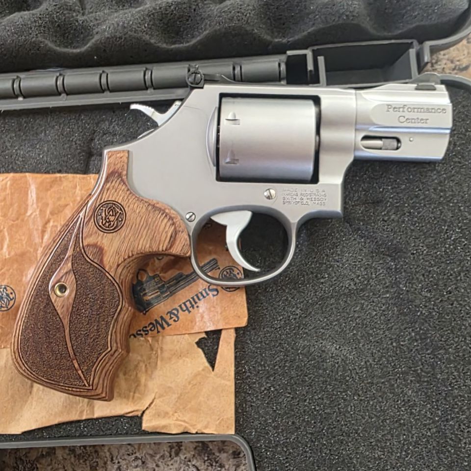 Image 2 - S&W 686+ Performance Center