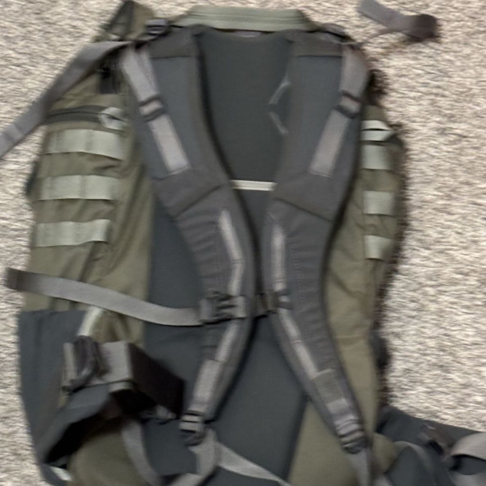 Image 4 - Mystery Ranch Rip Ruck 32 