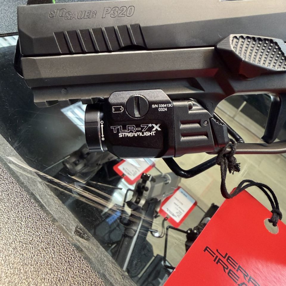 Image 3 - SigP320 Romeo1 TLR7x LIKE NEW 