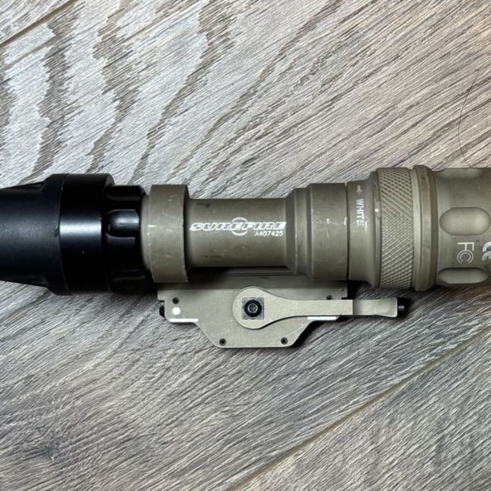 Image 1 - Surefire light 