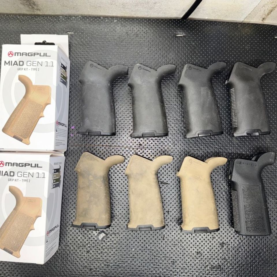 Image 1 - Magpul AR10/15 Grips