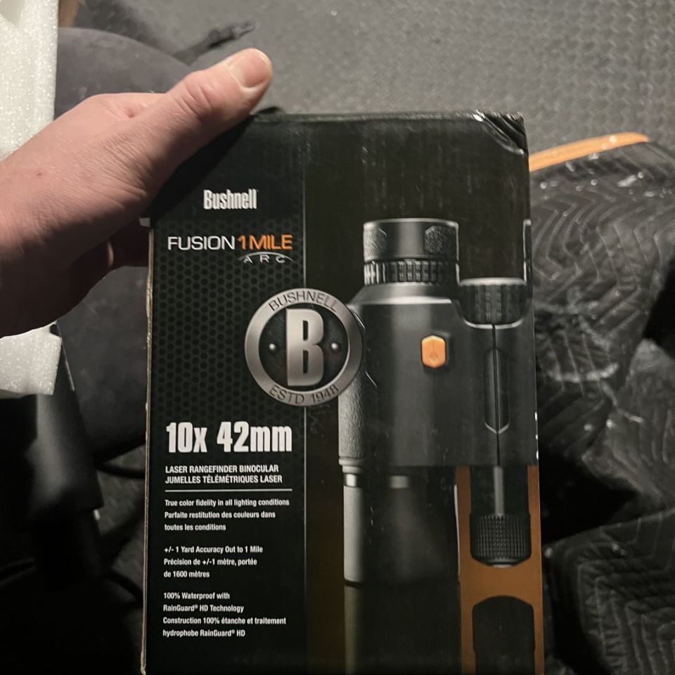 Image 5 - Bushnell Fusion 10x42 Binos 