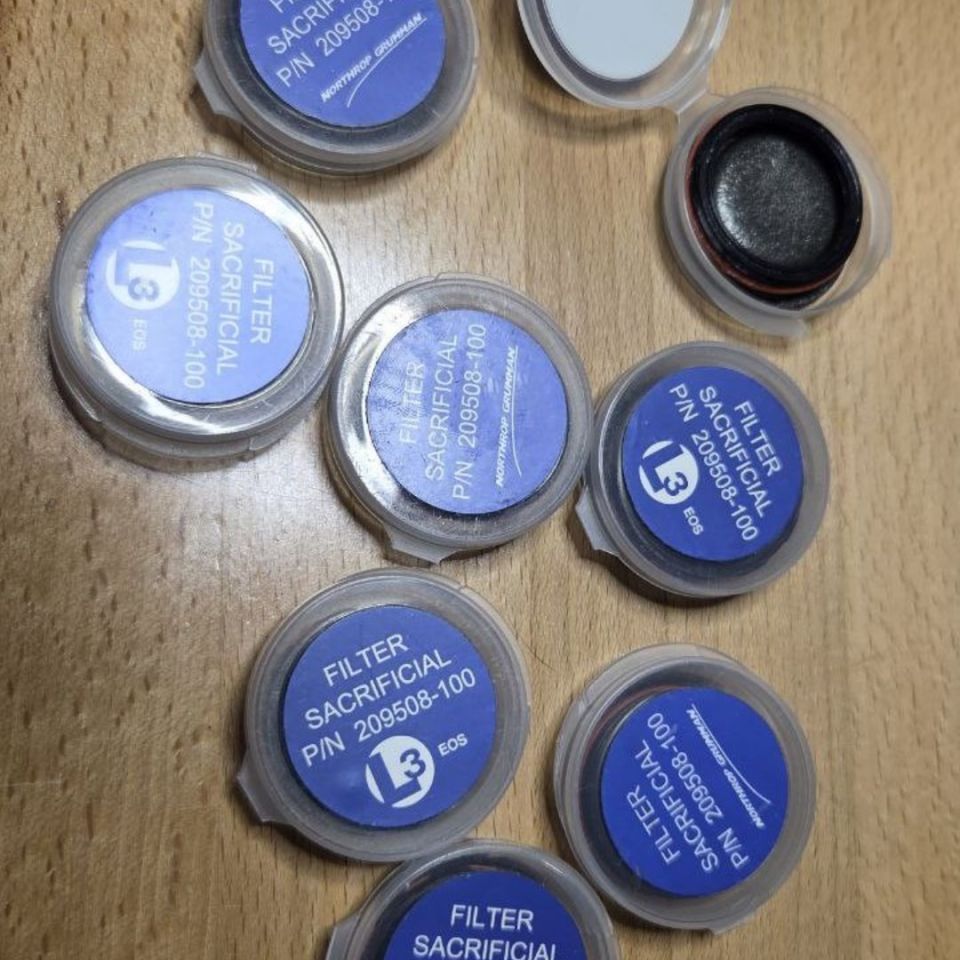 Image 2 - PVS-15 sacrifical lens