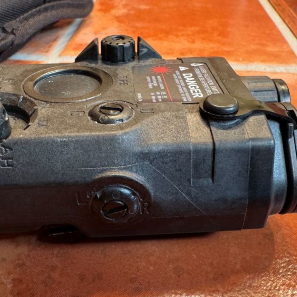 Image 3 - NEW L3 LA5B (Black) unissued