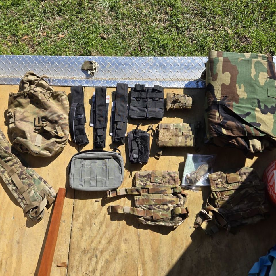 Image 1 - Garage Sale (multiple pics)