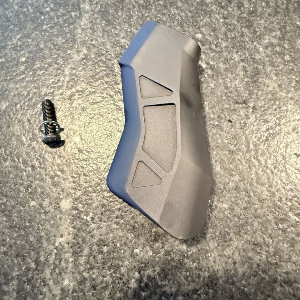 Image 2 - Aeronox Orion Aluminum Grip 