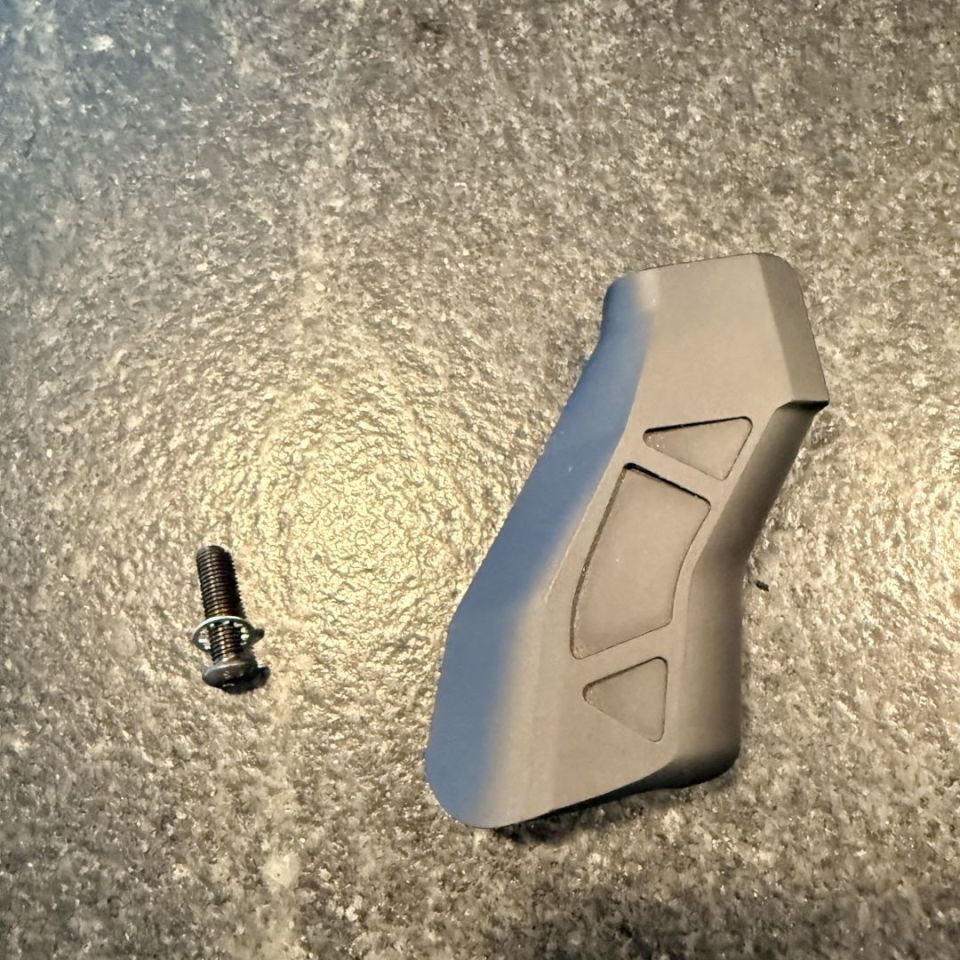 Image 1 - Aeronox Orion Aluminum Grip 