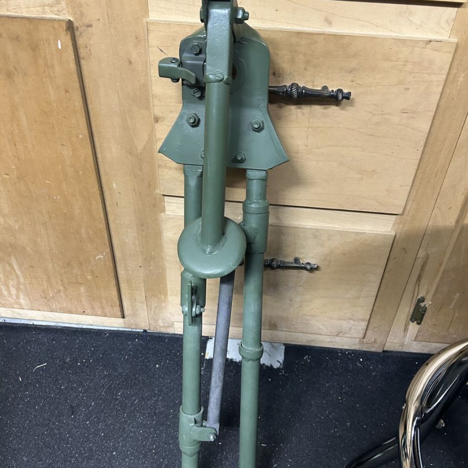 Image 2 - 1919a4 tripod. 