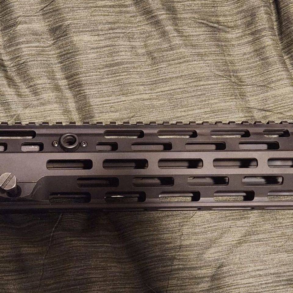 Image 2 - Unmarked hk416 mr556 handguard