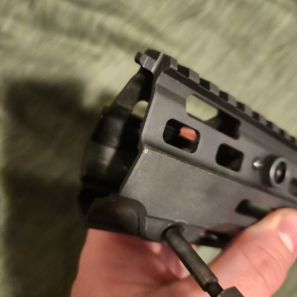 Image 5 - Unmarked hk416 mr556 handguard