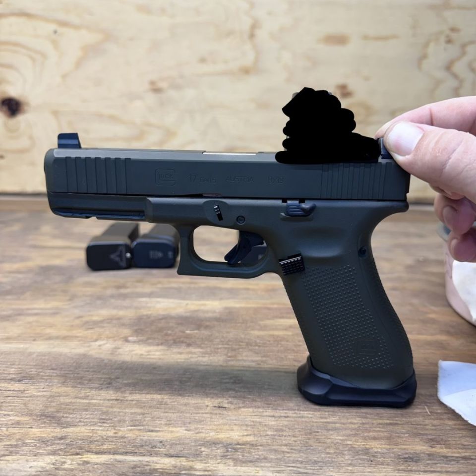 Image 2 - Glock 17 gen 5