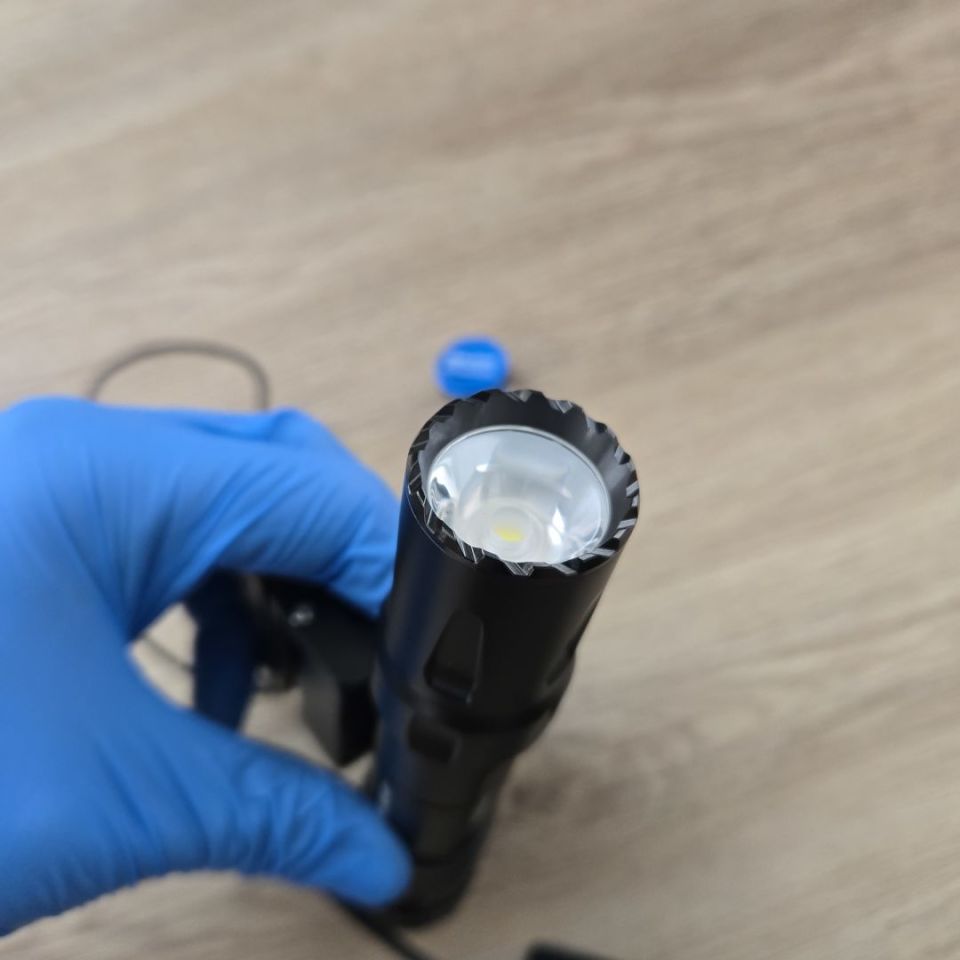 Image 2 - Olight Odin Black Pic Rail