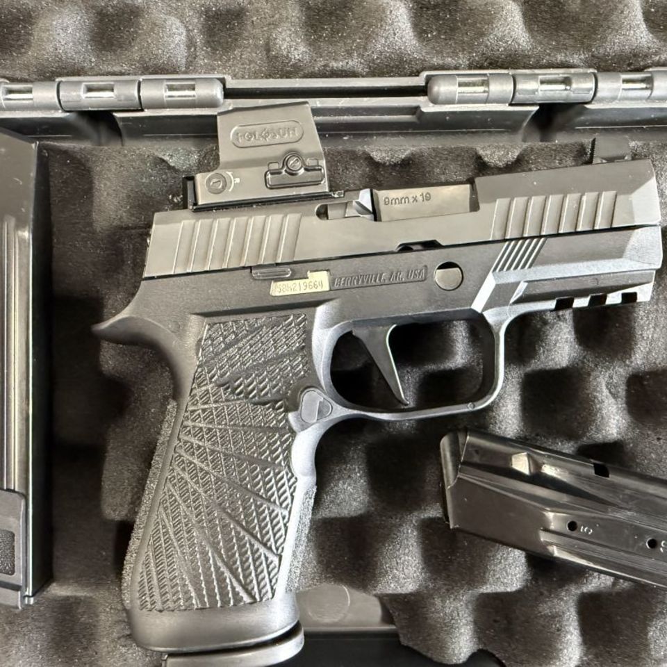 Image 1 - Sig 320 F Carry